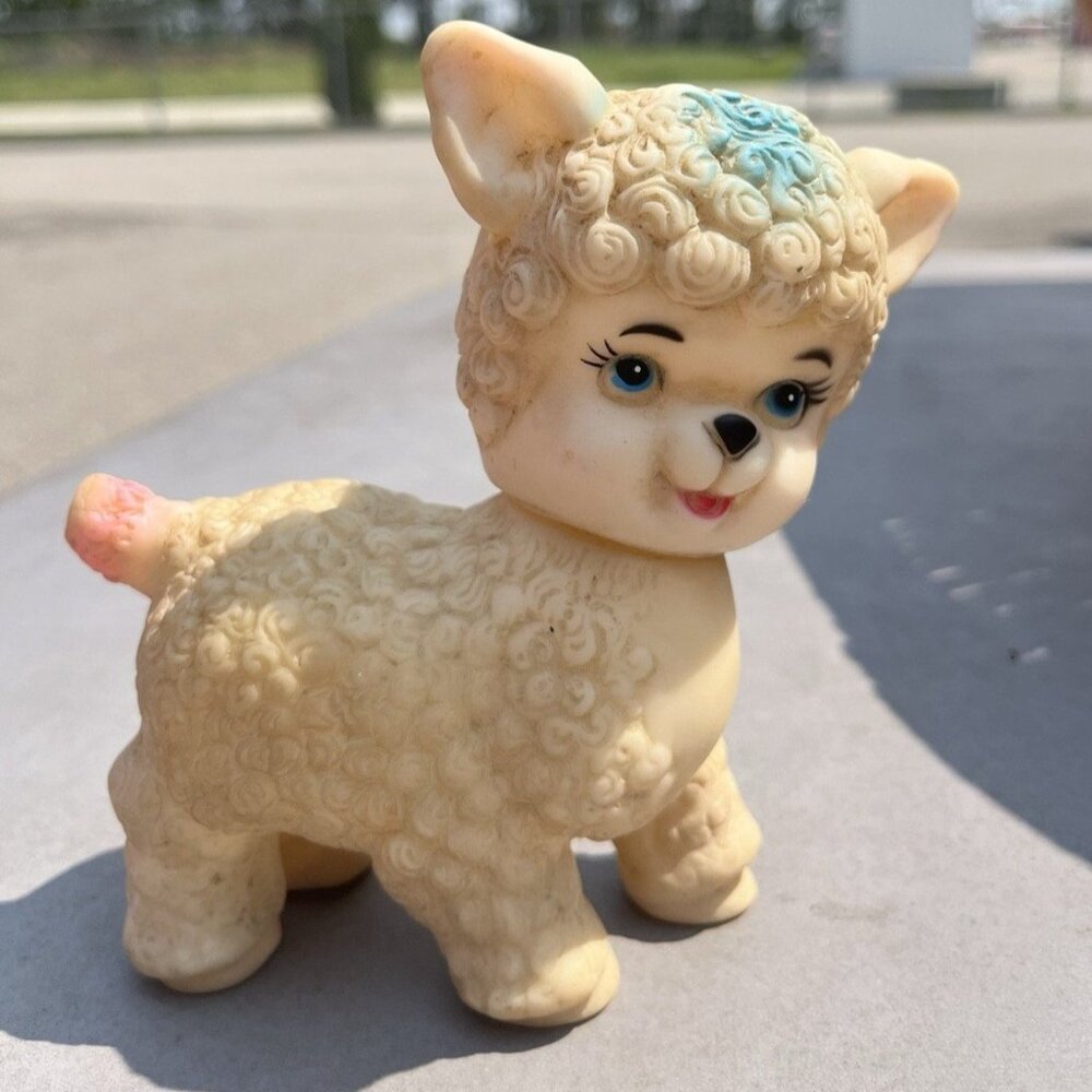 Stahlwood Edward Mobley Lamb Rubber Squeaky Toy For Kids 4"x5.5"